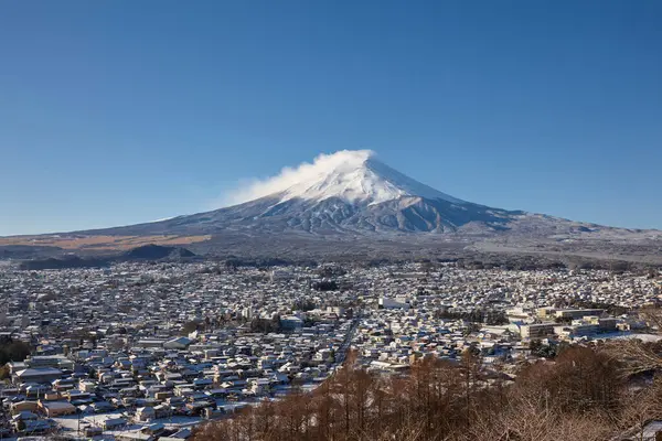 Vacker Utsikt Över Snöiga Fuji Och Omgivningen Japan — Stockfoto
