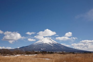 Fuji Dağı 'nın Japonya' daki kış dönemi manzarası