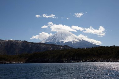 Mt. Fuji ve Kawaguchiko Gölü Japonya.