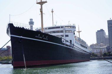 Japon okyanus gemisinden emekli Hikawa Maru Japonya 'nın Yokohama kentindeki Yamashita Parkı' nda müze gemisi olarak demirlemiş.