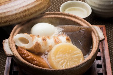 Oden nabe güveç, Japon geleneksel yemekleri. 