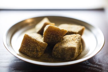 Bir kase dolusu Türk lokumu. 