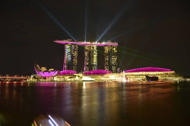 Gece güzel şehir manzarası, Singapur 