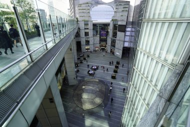 Caretta Shiodome, Japonya 'nın Shiodome bölgesinde bulunan önemli bir ticari tesis.