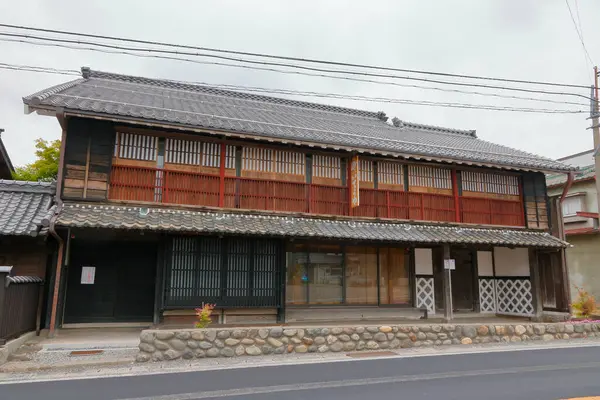 Güzel Japon tapınağı, Budizm ve din kavramı