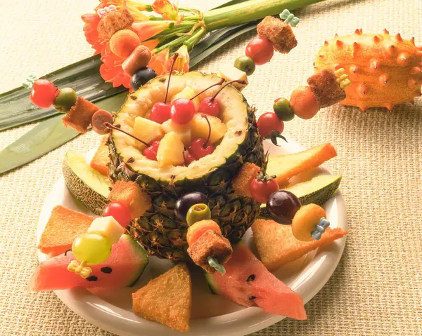 Köket Foto Ananas Dekorerad Med Frukt — Stockfoto