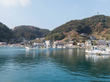 Japonya 'daki Glover' s Garden 'dan alınan Nagasaki limanının panoramik manzarası.