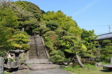 Bahar parkında merdivenler