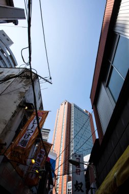 Havuç Kulesi ve Sangenjaya, Setagaya, Tokyo, Japonya 'da bir ara sokak.