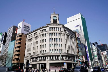 Japonya 'da bir mağaza perakendecisi olan ve Ginza Wako olarak bilinen Wako' nun inşaatı Japonya 'nın Tokyo şehrindeki Ginza alışveriş bölgesinin kalbinde yer almaktadır.