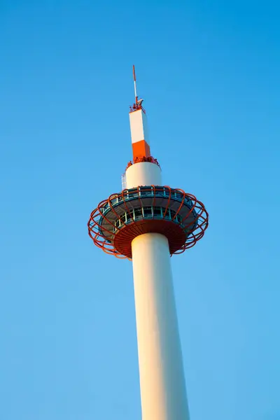 青空に面した塔 — ストック写真