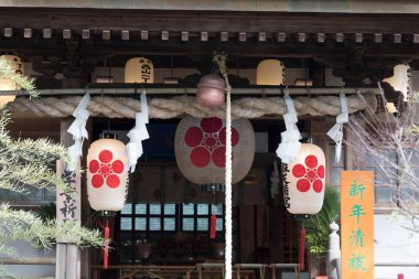 Japonya 'daki Matsumori Tenmangu Tapınağı ibadet salonu.