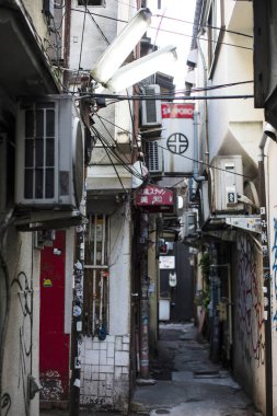 Tokyo, Japonya - 27 Kasım 2018: Japonya 'daki şehir caddesi manzarası 