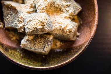 Bir kase dolusu Türk lokumu. 