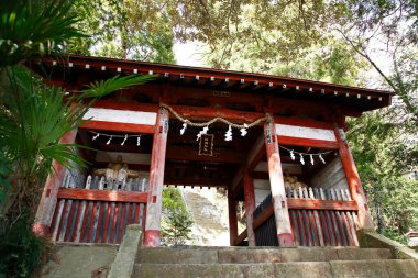 Güzel Japon tapınağı, Budizm ve din kavramı