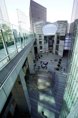 Caretta Shiodome, Japonya 'nın Shiodome bölgesinde bulunan önemli bir ticari tesis.