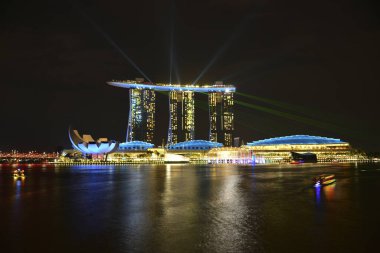 Gece güzel şehir manzarası, Singapur 