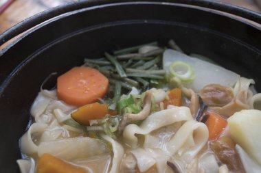 Aromatik ve lezzetli Asya yemekleri, yakın çekim.