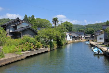 Kyoto, Japonya 'da yaz günü Japon ahşap evleri.