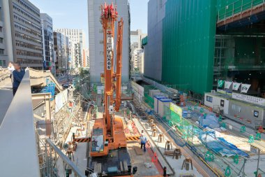 Japonya 'daki vinç inşaatı manzarası