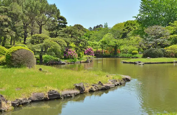 garden of the palace of tokyo in japan