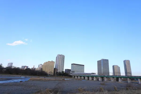 El río Tama y la estación de Futakotamagawa se encuentran en Setagaya