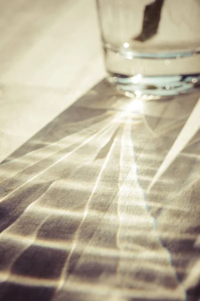 Glass Water Table Light Flare — Stock Photo, Image