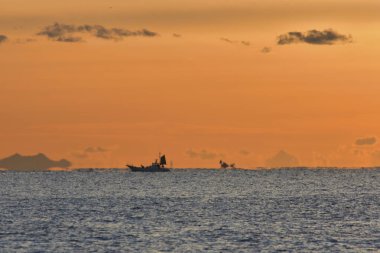 güzel gün batımı arkaplan görüntüsü 