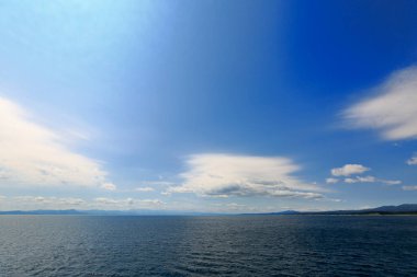 Doğada deniz manzarası çok güzel.