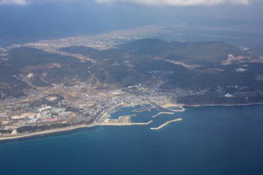 Japonya 'daki Nagasaki limanının havadan görünüşü.