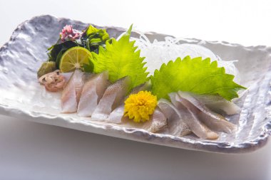 Tabakta balık sashimi, Asya yemeği.