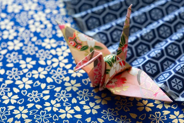 Origami Papírový Jeřáb Pozadí — Stock fotografie