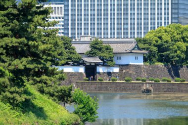 Tokyo İmparatorluk Sarayı 'ndaki Sakurada Kapısı, Tokyo, Japonya. Edo Kalesi 'nin Kapısı
