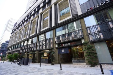 COREDO Muromachi 2 binası, Tokyo 'nun tarihi Nihonbashi bölgesindeki büyük bir ticari tesisin bir parçası.. 