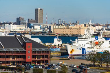Limanı olan Yokohama Körfezi. Japonya 
