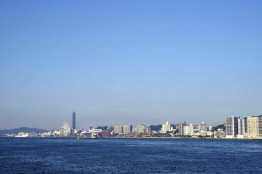 Japonya 'daki Kitakyushu' daki Mojiku limanının manzarası.