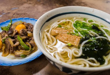 Asya mutfağı sofra manzaralı.