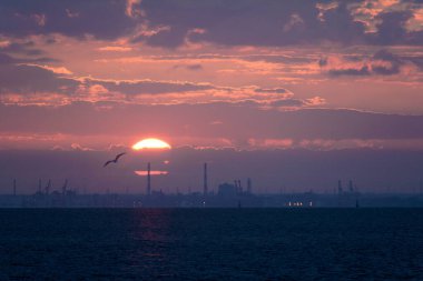Baltık Denizi üzerinde gün batımı