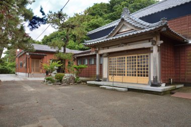 Güzel Japon tapınağı, Budizm konsepti