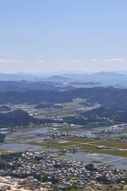 Dağın tepesinden manzara çok güzel. Ibuki, Japonya
