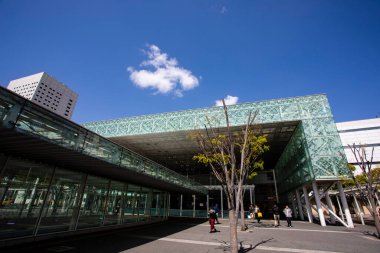 Kawasaki İstasyonu 'nun dış görünüşü, Kawasaki, Kanagawa Bölgesi, Japonya' da bulunan büyük bir tren istasyonu.. 