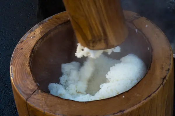 Geleneksel Japon Yemekleri Ahşap Kasede Pirinç — Stok fotoğraf