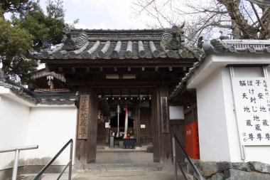 Geleneksel Japon tarihi geçidi tapınağı