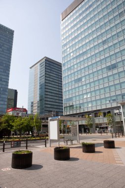 Asya şehrindeki modern şehir caddesi