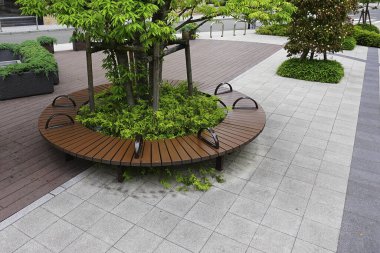 Yazın kentte modern bank