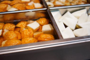 Lezzetli ve taze pişmiş tatlıları yakın plan çek. 