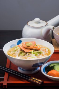 Somon dilimli şehriye buğulama kasesi