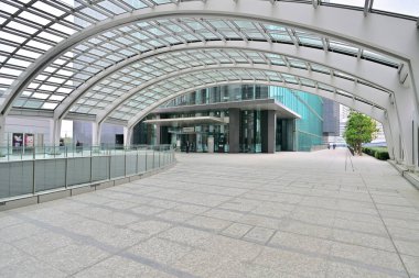 Shiodome Sumitomo İstasyonu Panoramik çatılı, Tokyo, Japonya 