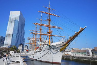 Nippon-maru gemisi, Yelken Sergisi, Nippon-maru Anıt Parkı, Minato Mirai. Kalıcı olarak Yokohama Limanı, Japonya 'ya demirlemiş.