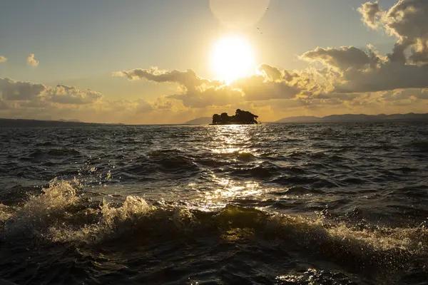 Verbazingwekkende Zonsondergang Hemel Boven Zeekust — Stockfoto